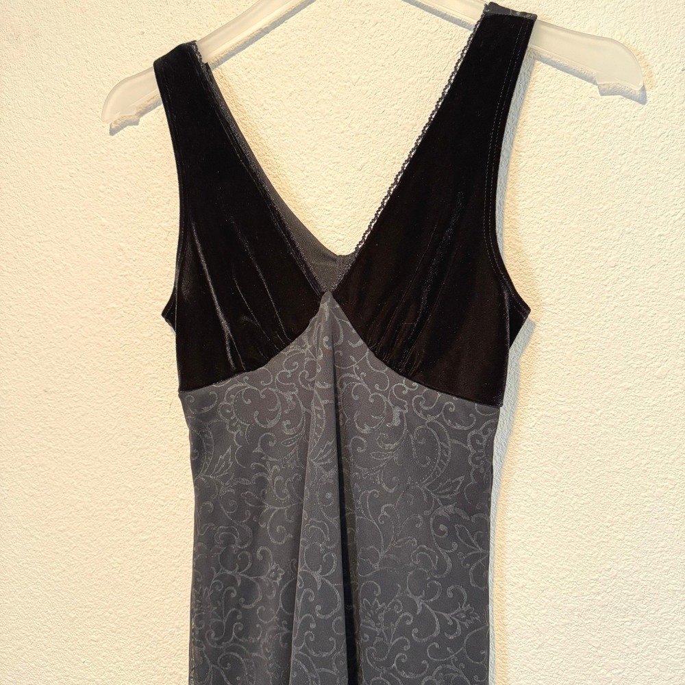 Black Velvet Damask Midi Dress Sleeveless V-Neck Lettuce Hem Scroll Print